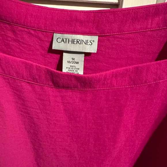 CATHERINES Fushia Pink Square Neck Cold Shoulder Crinkle Top Blouse 1X 18/20W. - Picture 3 of 5